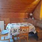 Harmonia Vendeghaz 100 Meterre Az Igali Gyogyfuerdotol *