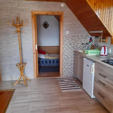 Harmonia Vendeghaz 100 Meterre Az Igali Gyogyfuerdotol Igal