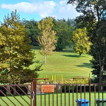 Harmonia Vendeghaz 100 Meterre Az Igali Gyogyfuerdotol