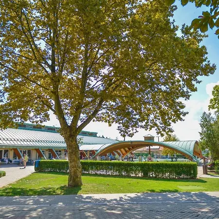 Harmonia Vendeghaz 100 Meterre Az Igali Gyogyfuerdotol *