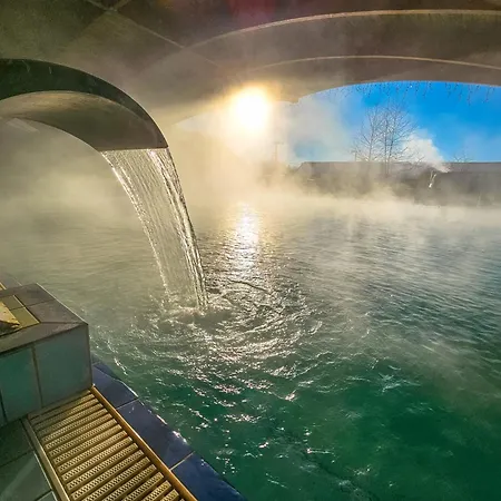 شقة Harmonia Vendeghaz 100 Meterre Az Igali Gyogyfuerdotol *