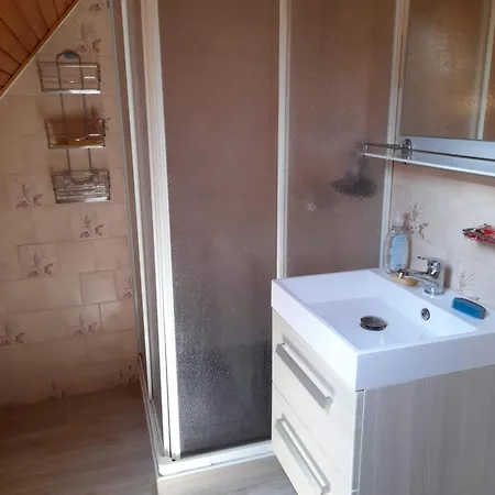 شقة Harmonia Vendeghaz 100 Meterre Az Igali Gyogyfuerdotol *