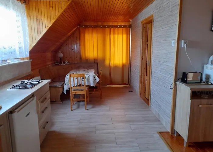 Harmonia Vendeghaz 100 Meterre Az Igali Gyogyfuerdotol * Igal